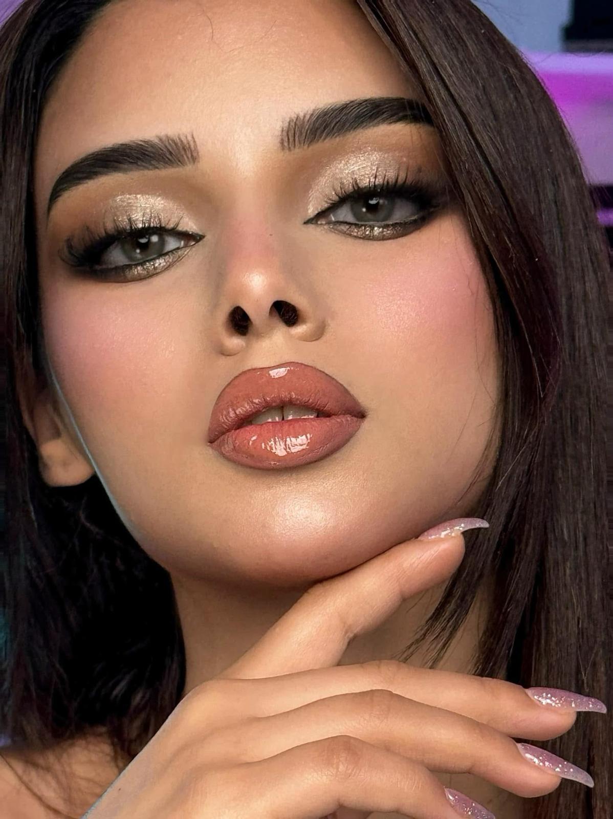 MAKEUP EXPERT MARIAM