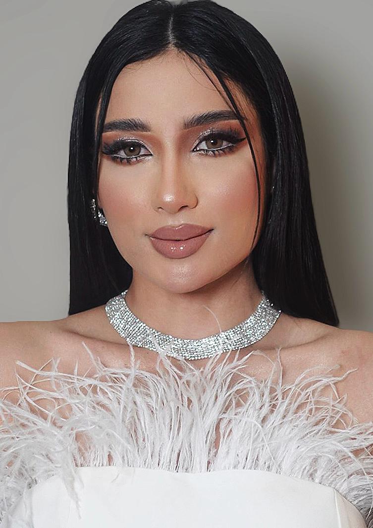 خبيرة المكياج زينب
