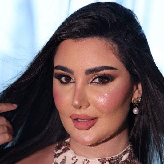 خبيرة المكياج & الشعر هبة