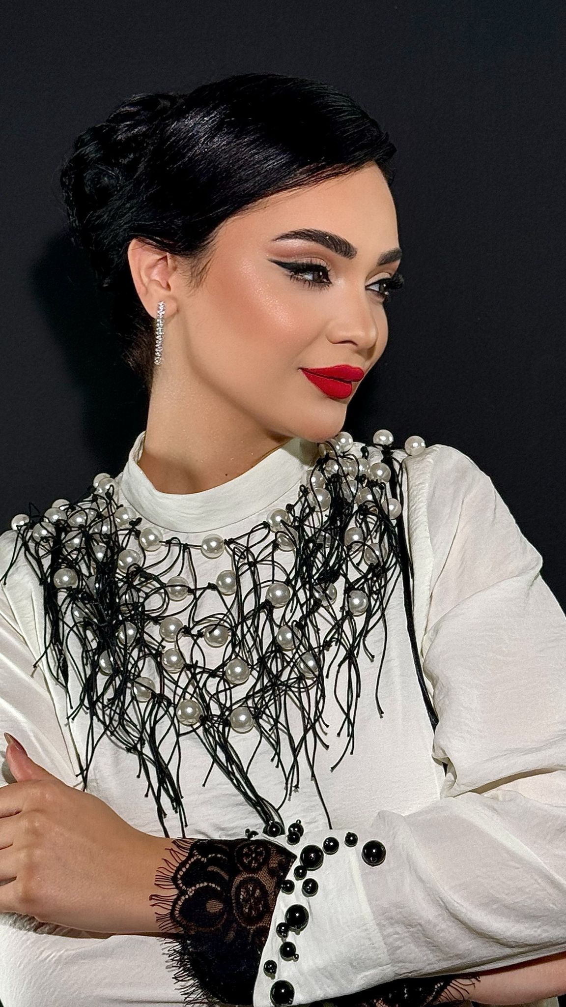خبيرة المكياج سارة