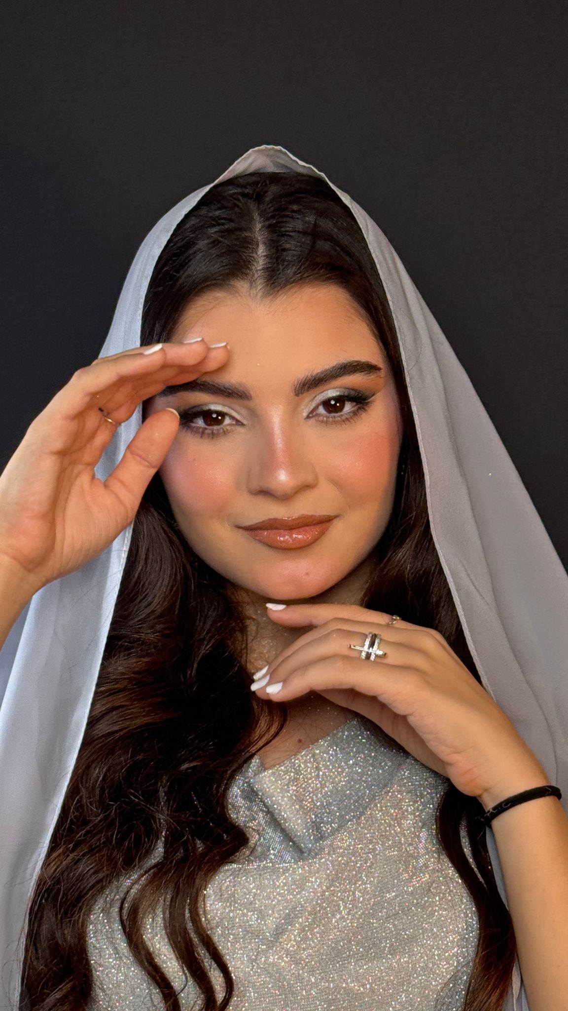 خبيرة المكياج سارة