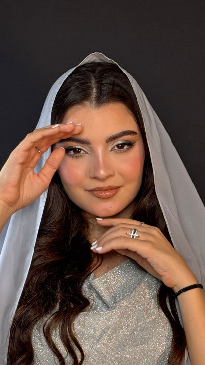 خبيرة المكياج سارة