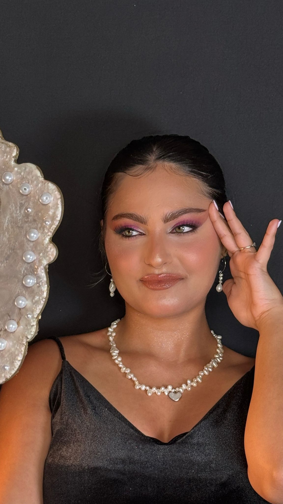 خبيرة المكياج سارة