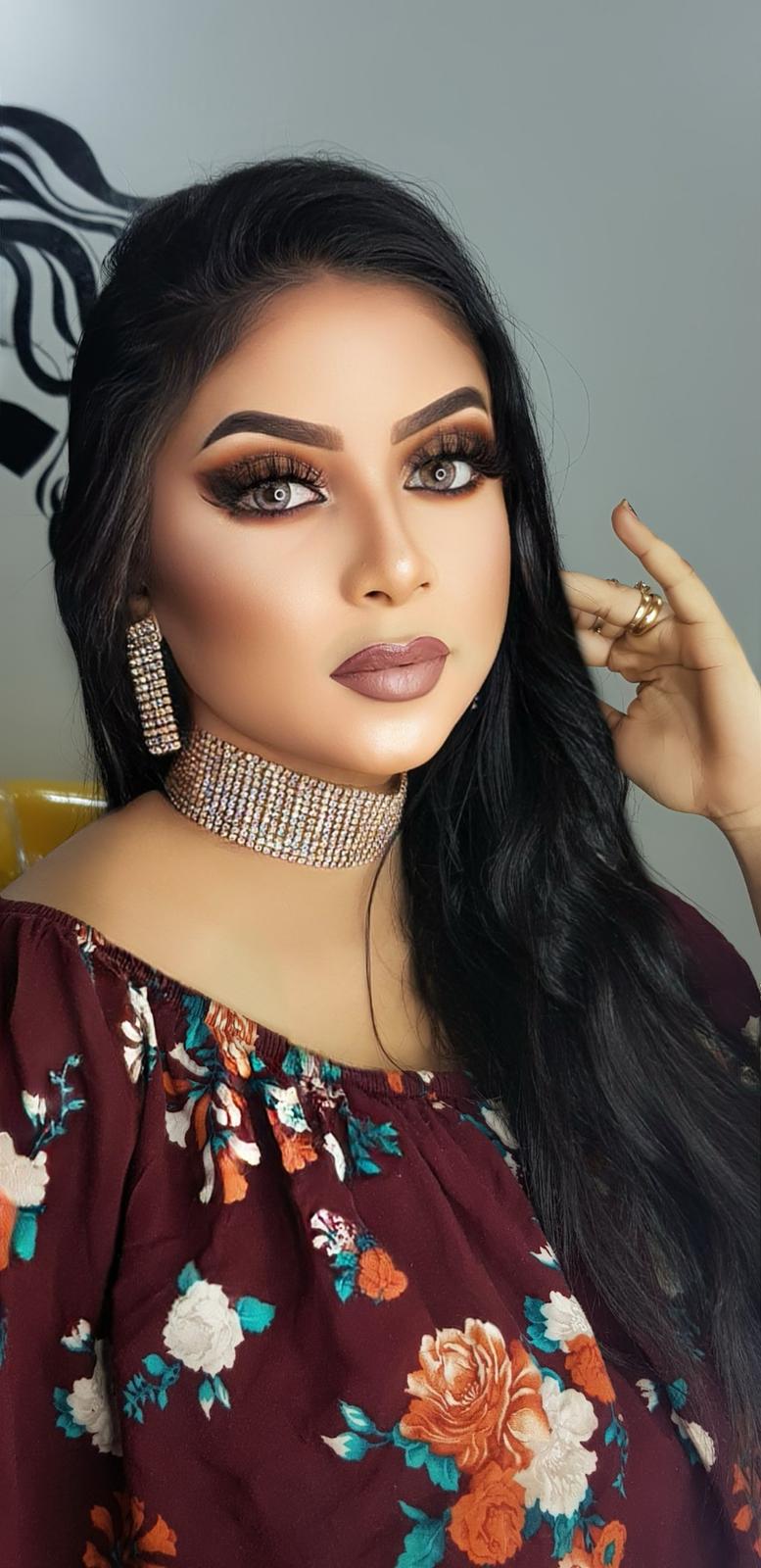 MAKEUP EXPERT SOLY 2